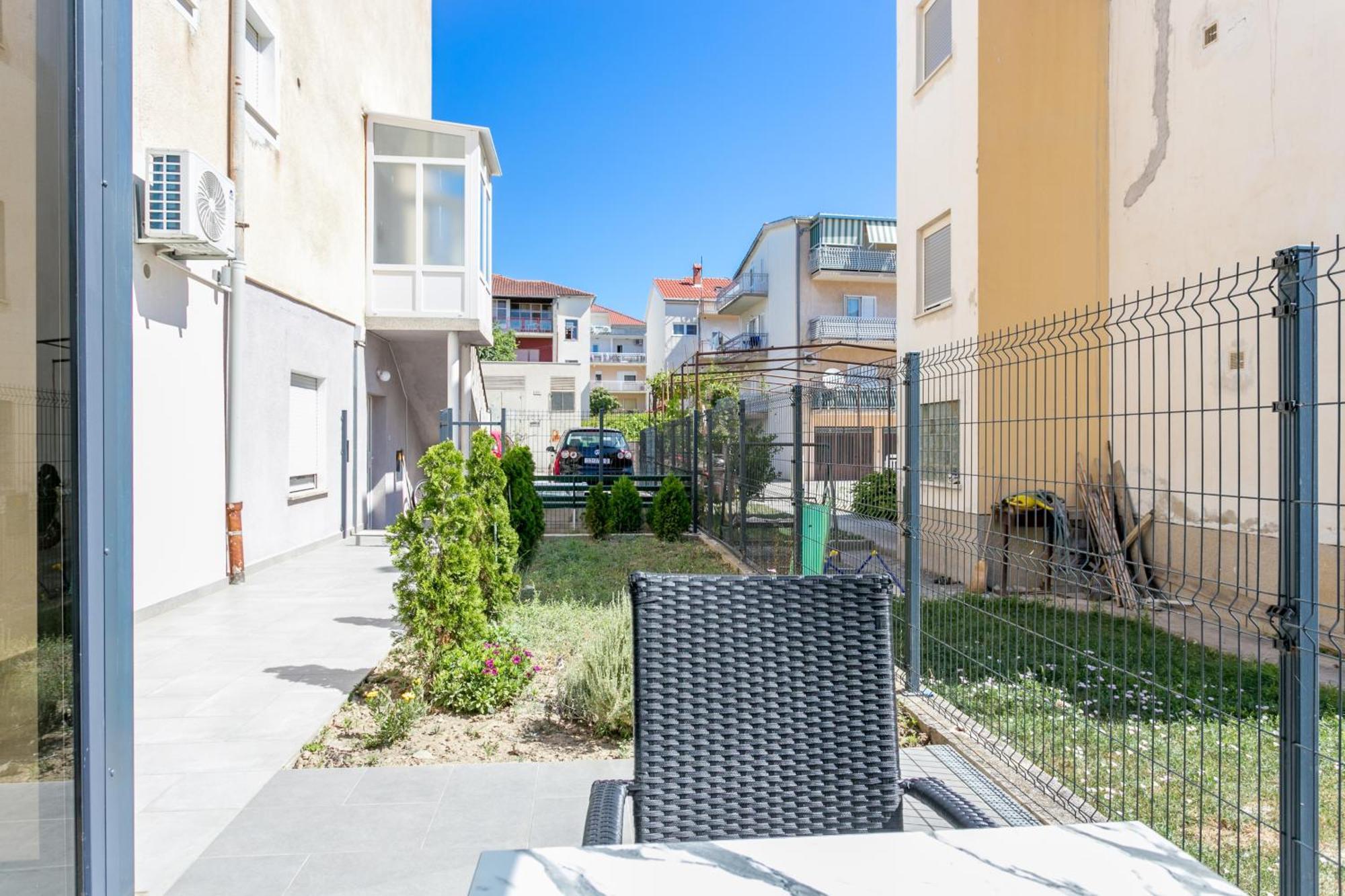 With A Parking Space Stobrec, - 23476 Apartment
